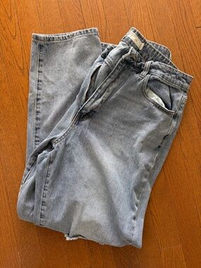 Women’s Light Wash Boot Cut Jeans